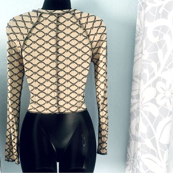 Forever 21 Tan & Black Long Sleeve Baddie Graphic Crop Top Size Small - Picture 6 of 11